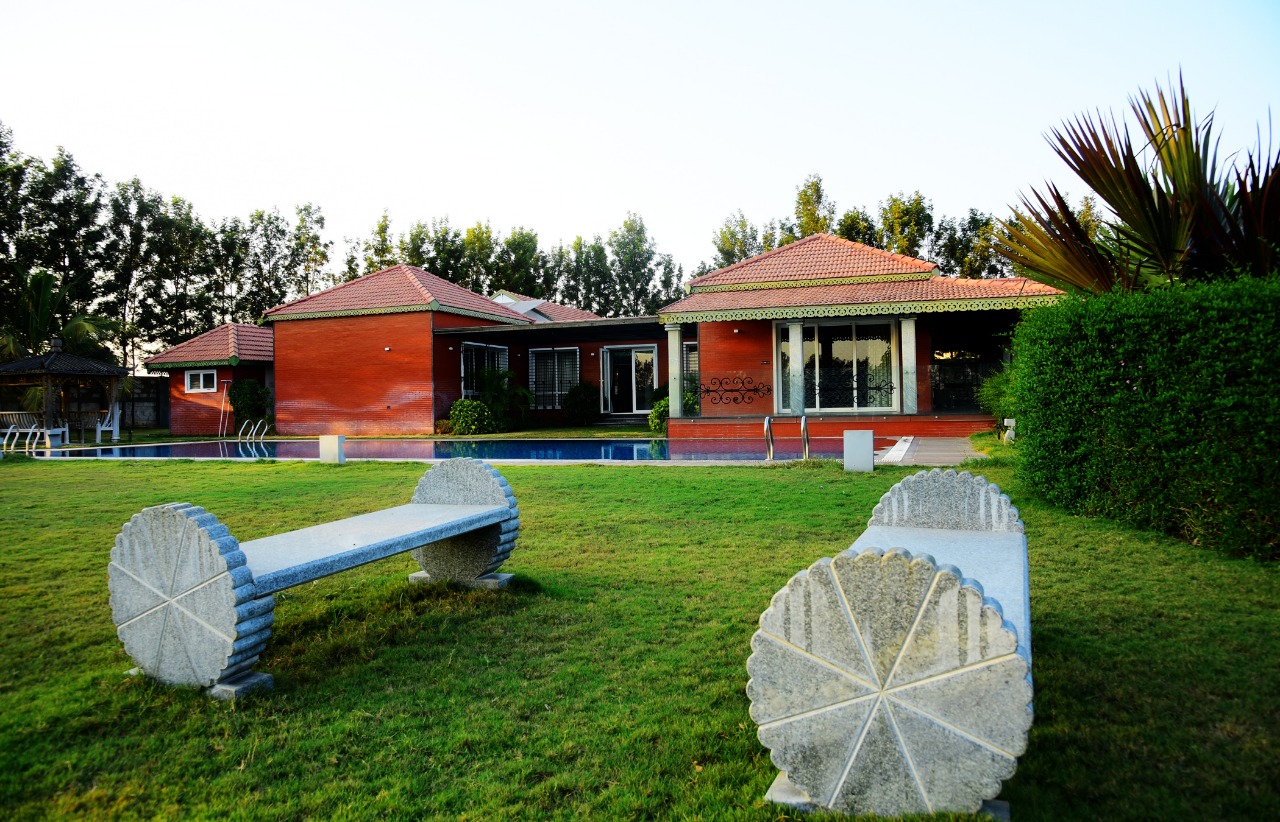 Serene garden retreat at Vihangama Homestay in Mysore