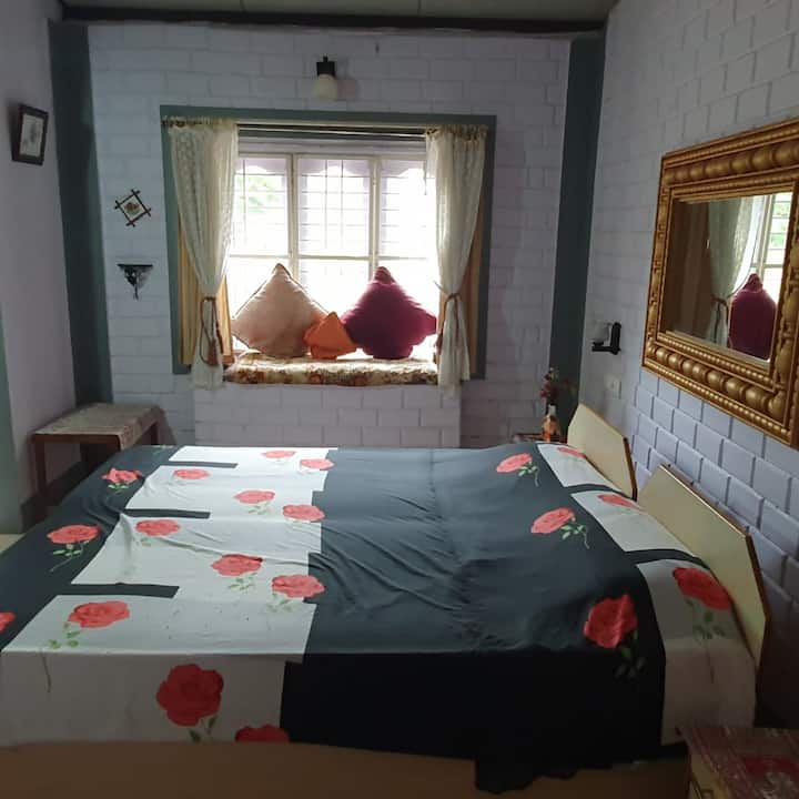 Spacious 1BHK cottage ideal for family vacations