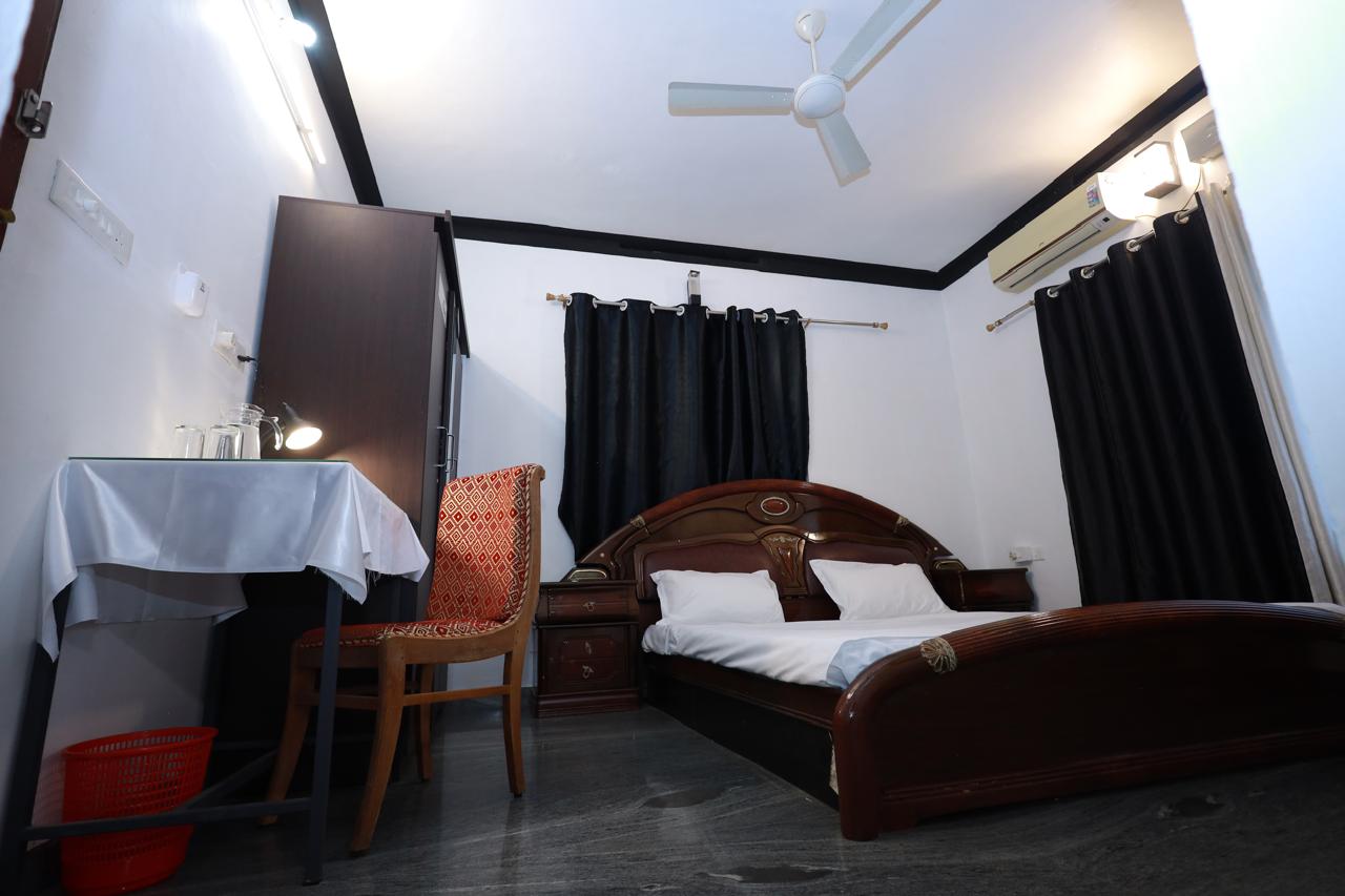 Find your home away from home at Mymoons Homestay in Alappuzha.