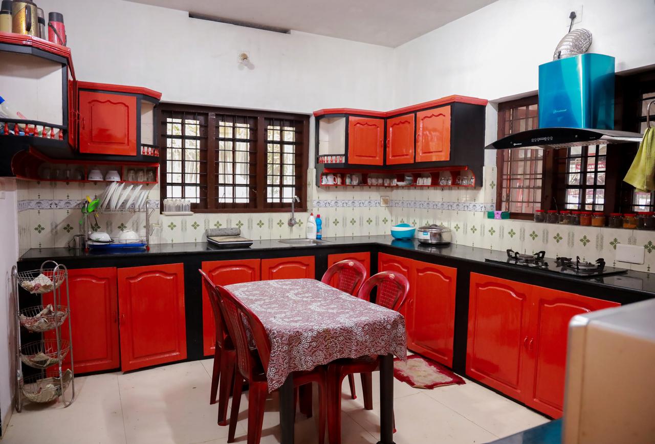 Experience the tranquility of Alappuzha at Mymoons Homestay, a cozy home stay.