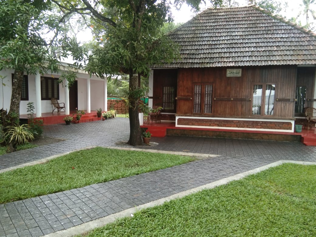 Experience Alleppey's Beauty at Lovedale Homestay