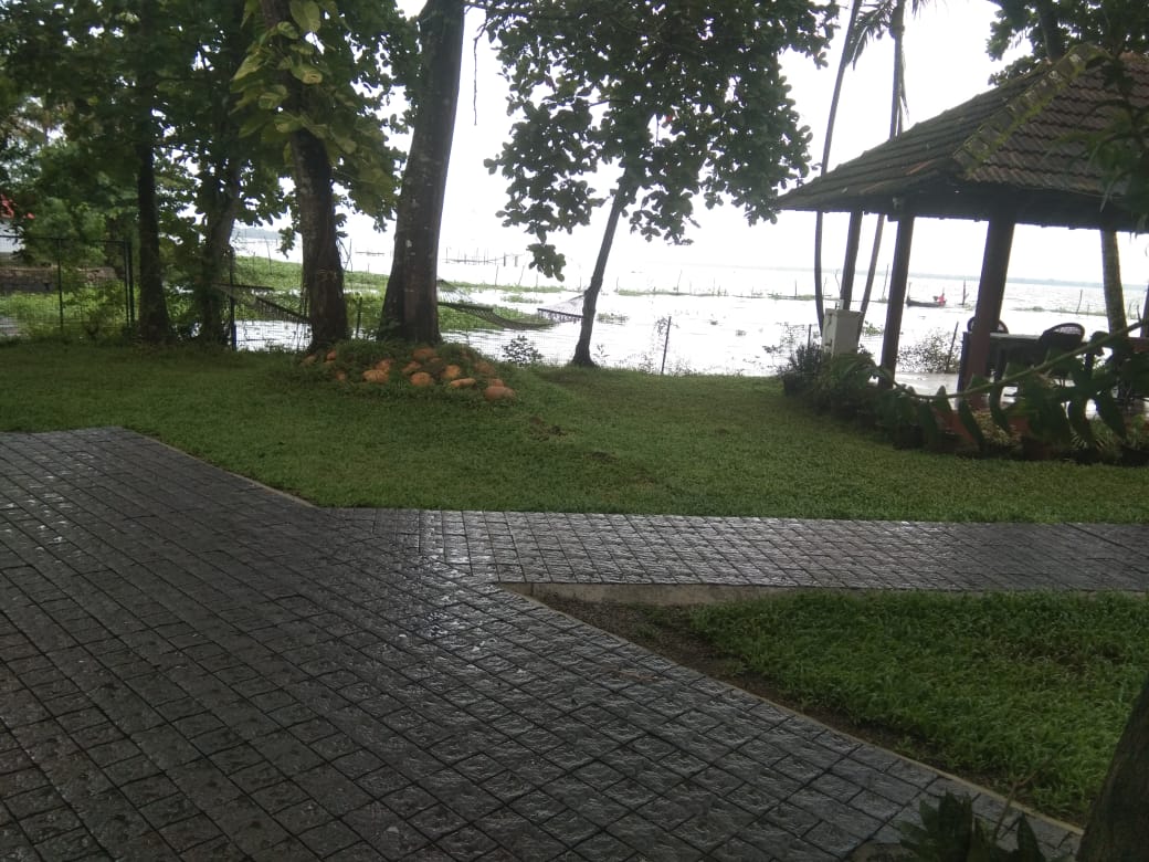 Lovedale Homestay: A Lakeside Paradise in Kerala