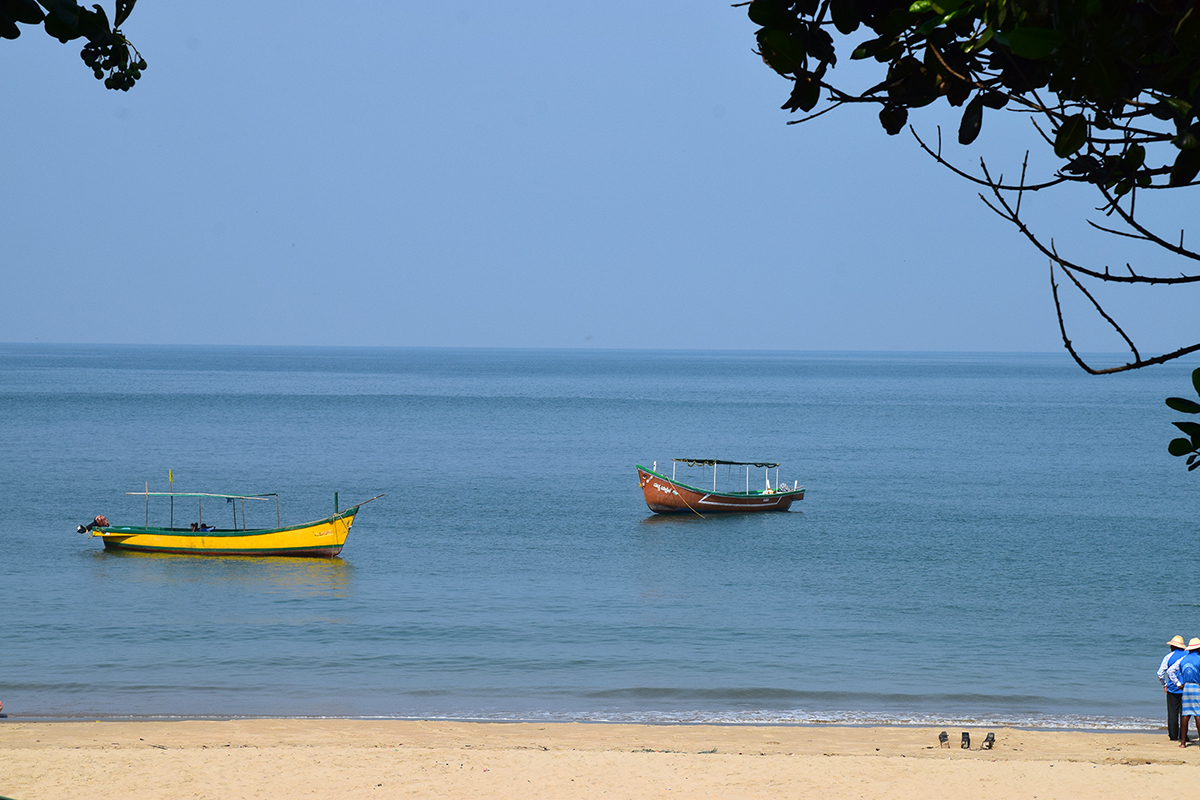 Cozy beachfront accommodations in Gokarna with scenic ocean views, peaceful surroundings, and a blend of traditional and modern stays.